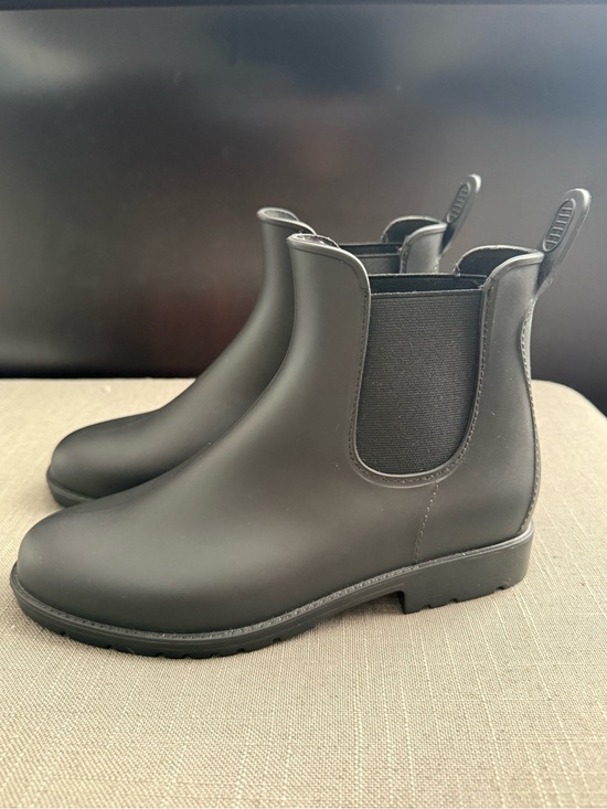 Asgard Shoes - Women’s Black Chelsea Rain Boots with Pull Tabs